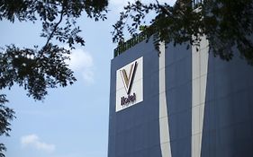 วี โฮเทล ลาเวนเดอร์